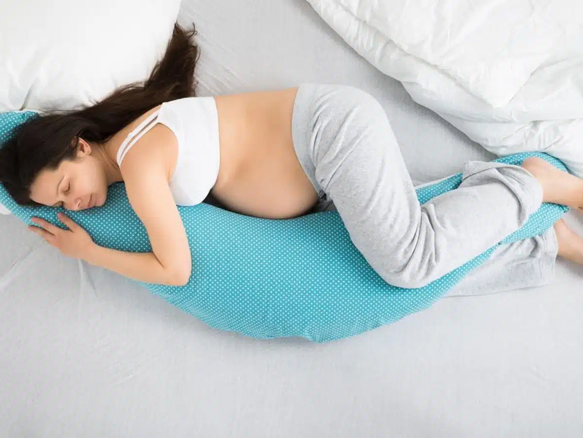 Découvrez comment utiliser un coussin de grossesse pour soulager la douleur